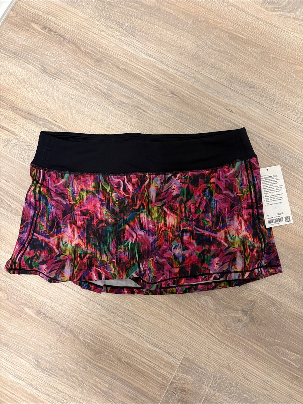 lululemon athletica Black Waist Multicolor Floral Print Mini Skirt